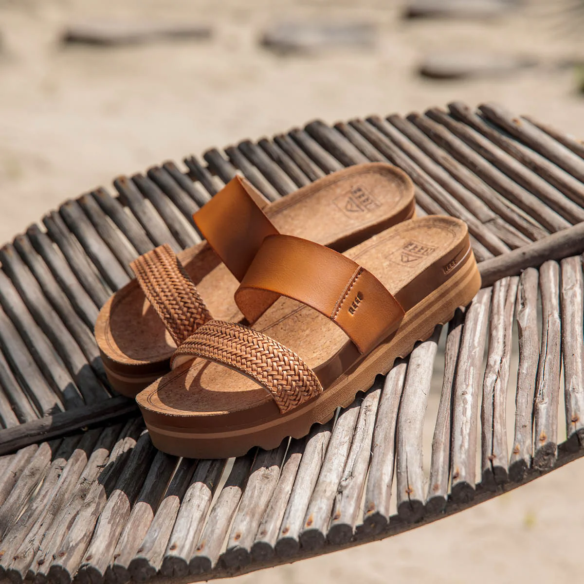 CI9863_CUSHIONVISTAHI_BRAID_NATURAL_3.webp